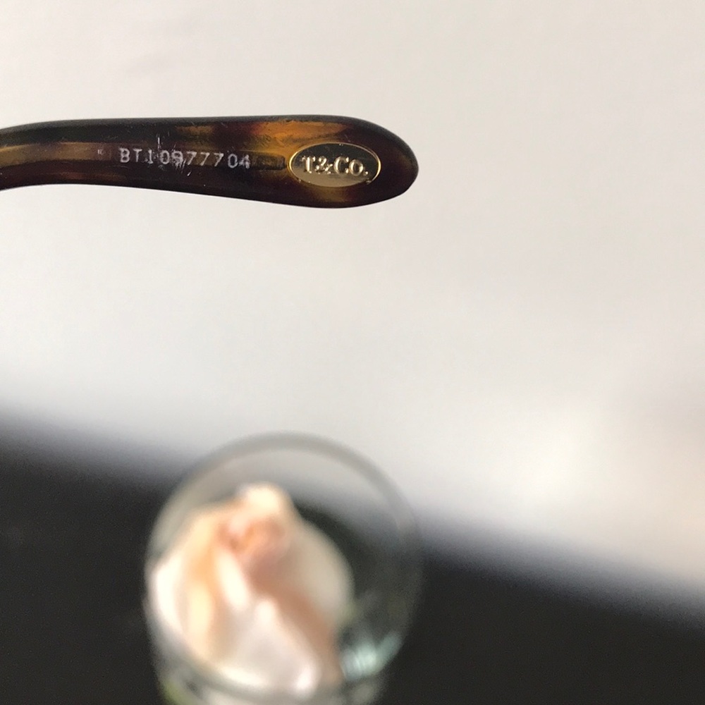 Glasses - Picture 14 of 14